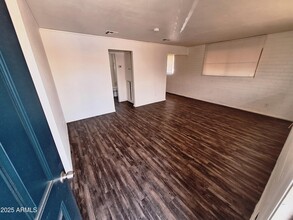 1317 N 48th Pl in Phoenix, AZ - Building Photo - Building Photo