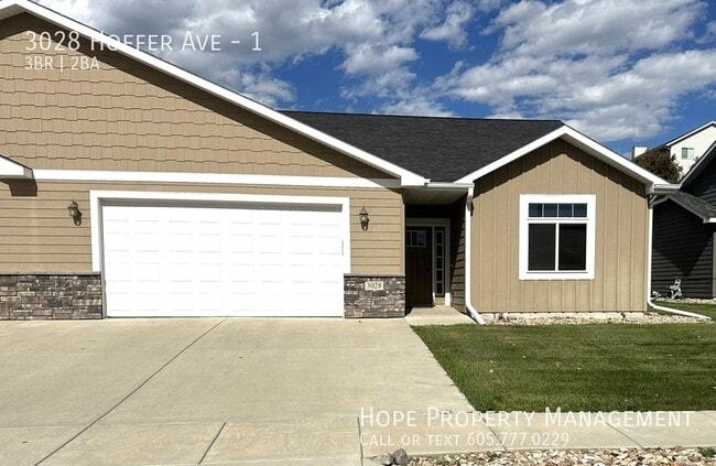 property at 3028 Hoefer Ave
