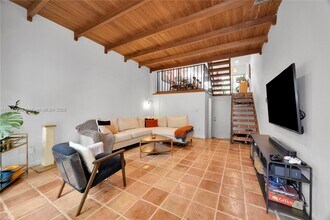 2964 Day Ave in Miami, FL - Building Photo - Building Photo