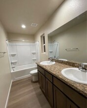 3640 Newport Ave in Merced, CA - Foto de edificio - Building Photo