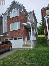 364 Appalachian Cir in Ottawa, ON - Building Photo - Building Photo
