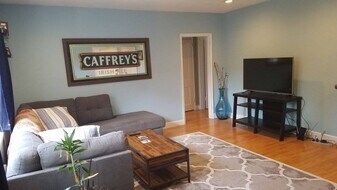 108 Maple St, Unit #4 in Malden, MA - Building Photo