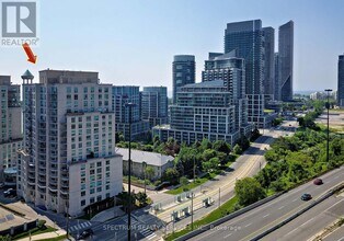 2111 Lake Shore Blvd W in Toronto, ON - Building Photo - Building Photo