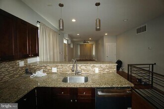 900 S 51st St, Unit 1 in Philadelphia, PA - Building Photo - Building Photo