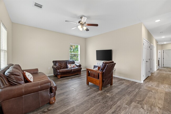 property at 1009 Niagara St