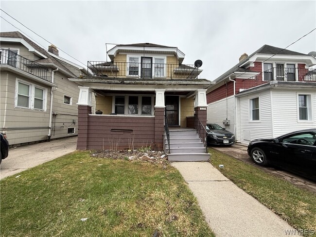 733 Lasalle Ave in Buffalo, NY - Building Photo - Building Photo