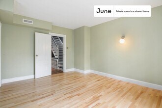 Private bedroom in 7 bed/2.5 bath Home in Boston, MA - Building Photo - Building Photo