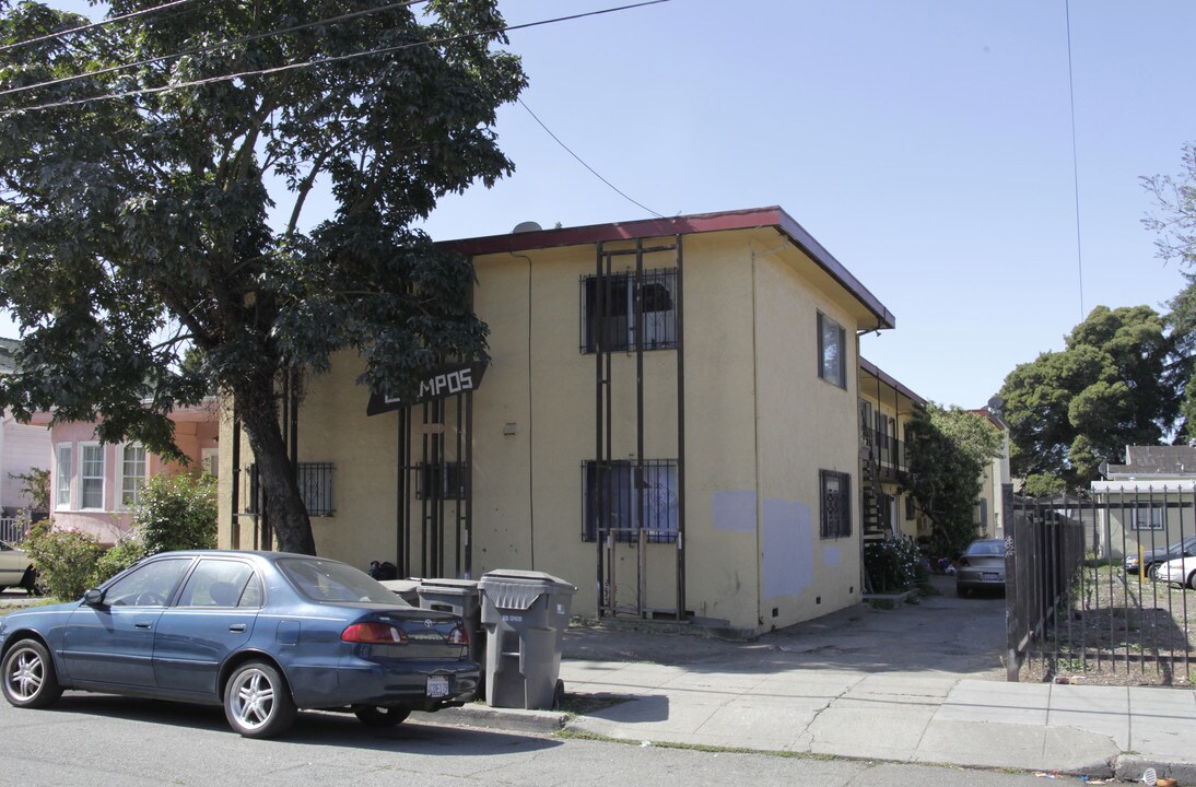 Campos in Oakland, CA - Foto de edificio