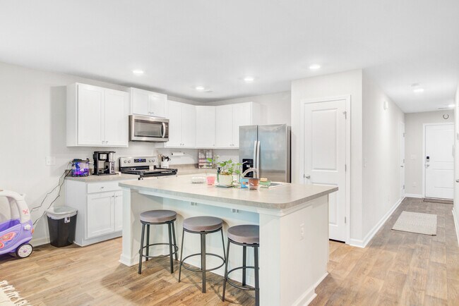 4615 Palm View Cir in North Charleston, SC - Building Photo - Building Photo