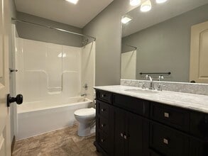 4408 SW Brandywine Ln in Topeka, KS - Building Photo - Building Photo