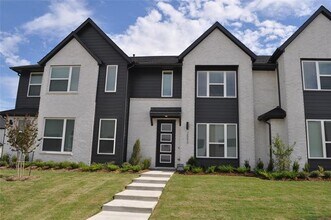 2553 Huxley Mews in Allen, TX - Building Photo - Building Photo