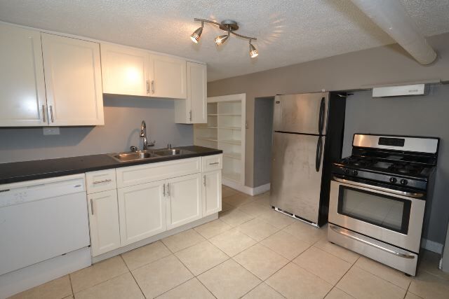 2043 N Avers Ave, Unit J06P in Chicago, IL - Foto de edificio - Building Photo