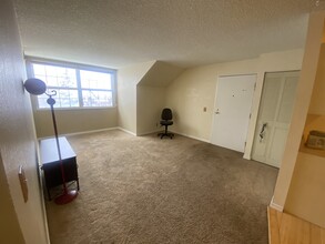 3250 Oneal Cir, Unit J31 in Boulder, CO - Building Photo - Building Photo