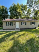 1403 Richard Dr in Sauget, IL - Building Photo