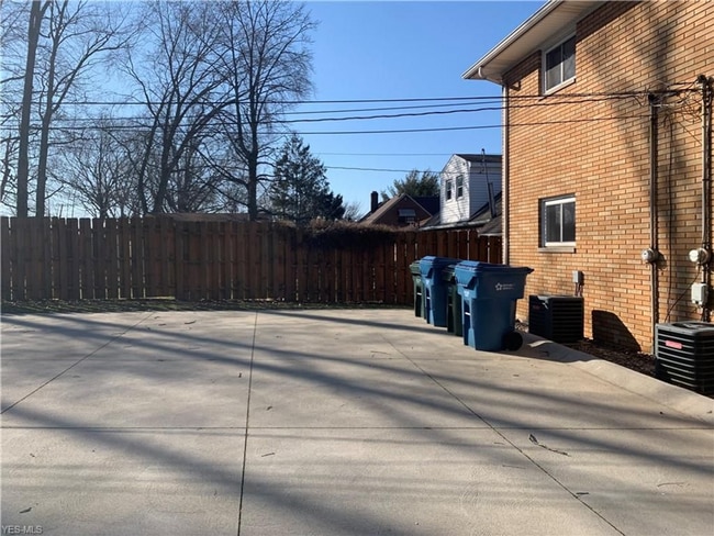 6311 Theota Ave in Parma, OH - Building Photo - Building Photo