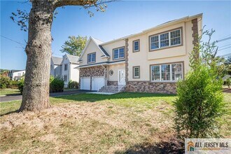 7 Mt Pleasant Ave in Edison, NJ - Building Photo - Building Photo
