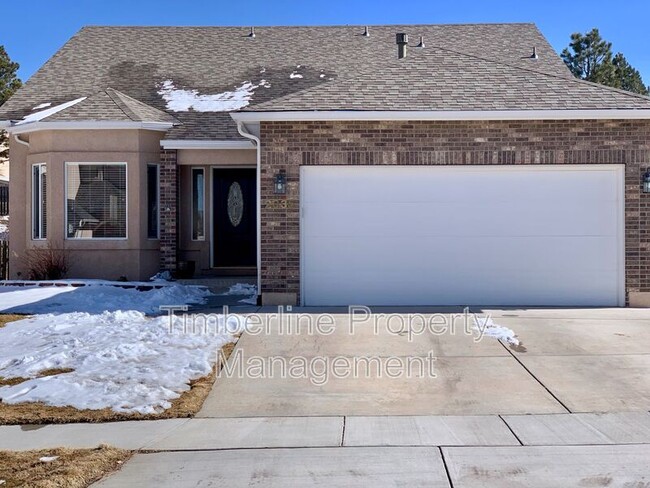 property at 2335 Amberwood Ln