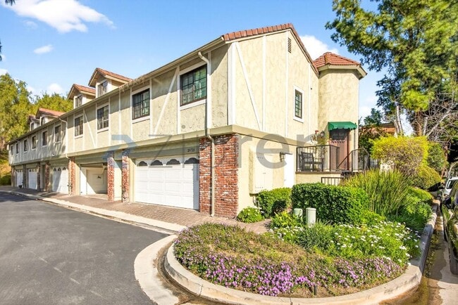 29723 Windsong Ln in Agoura Hills, CA - Building Photo - Building Photo
