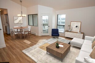 3545 28th St, Unit Apt 308 in Boulder, CO - Building Photo