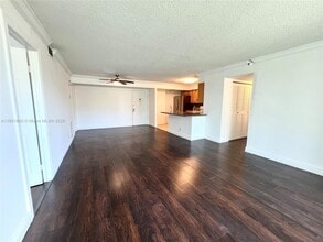 5260 NW 2nd Ave in Boca Raton, FL - Building Photo - Building Photo