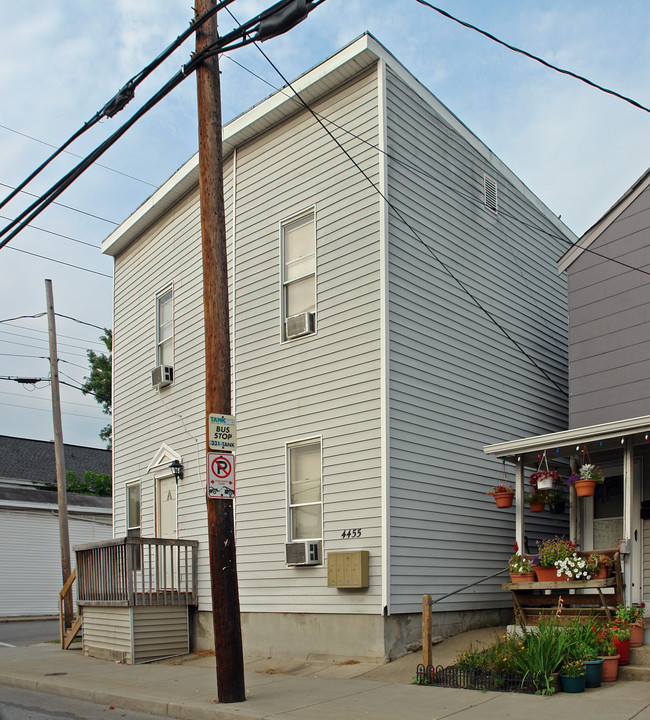 4455 Decoursey Ave in Latonia, KY - Building Photo