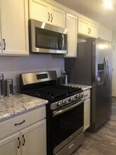 704 11th St in West Sacramento, CA - Building Photo - Building Photo