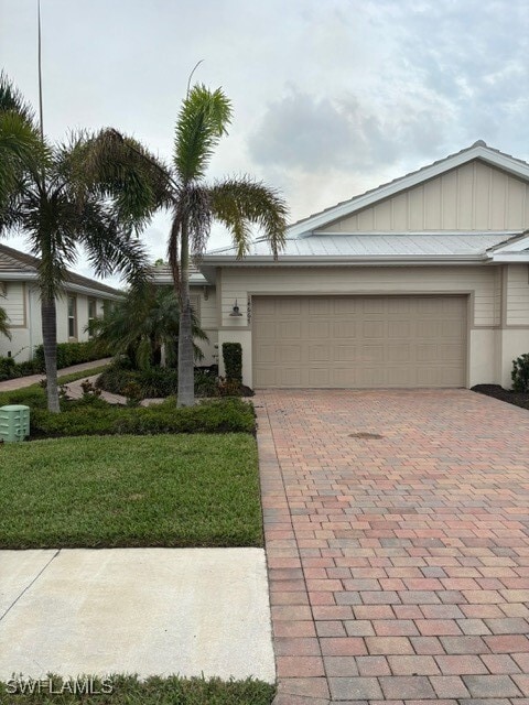 property at 14667 Edgewater Cir