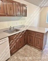 7607 44th St W in University Place, WA - Building Photo