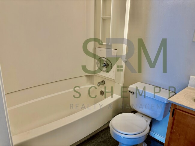 2614 W Jefferson St, Unit 4 in Louisville, KY - Foto de edificio - Building Photo