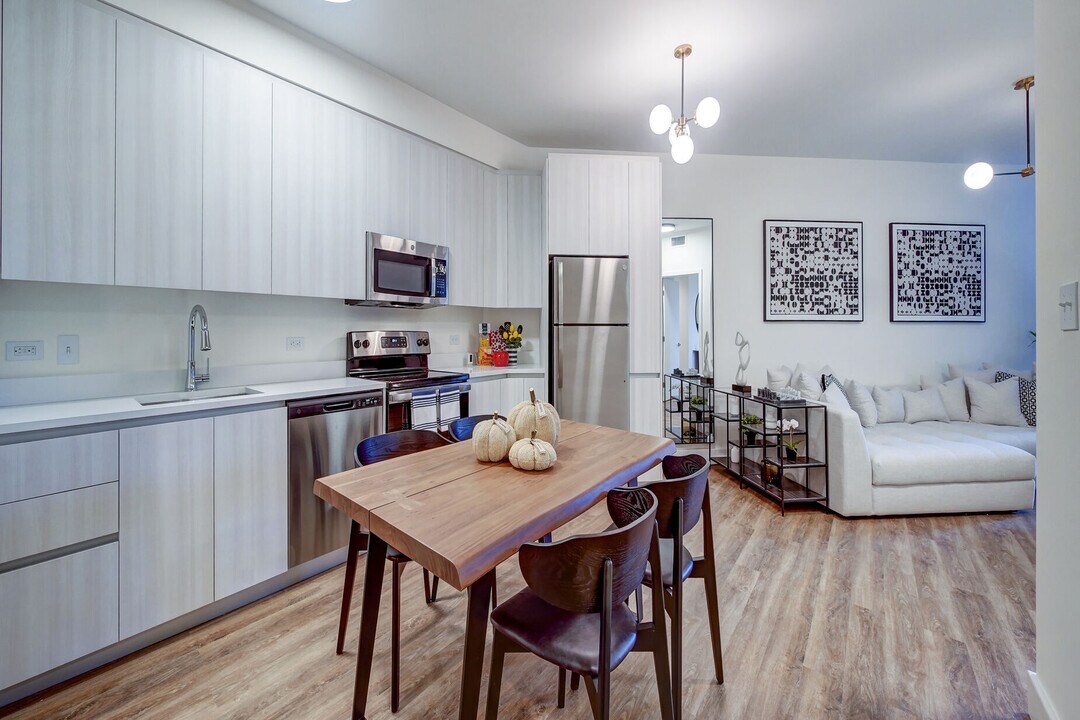 Elevate in Dania Beach, FL - Foto de edificio