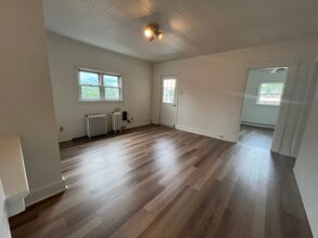 4703 Maripoe St, Unit #3 in Pittsburgh, PA - Building Photo - Building Photo