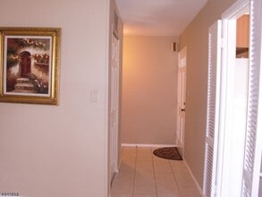 1 Tripplet Rd in Franklin Township, NJ - Building Photo - Building Photo