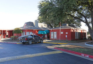 Brandon Oaks in Arlington, TX - Foto de edificio - Building Photo