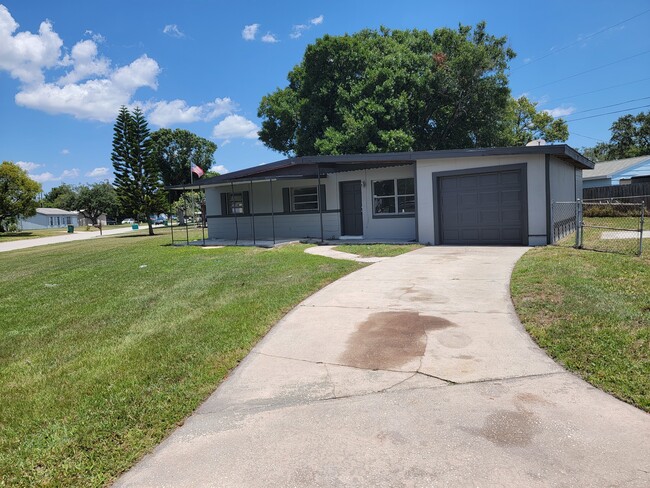 property at 1917 Mosswood Dr