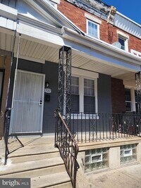 737 E Madison St photo'