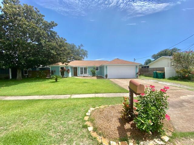 303 Primrose Cir in Destin, FL - Building Photo