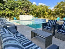 1236 Beach Rd in Riviera Beach, FL - Building Photo