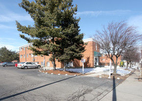 Demolished - Broad Hamilton Plaza Apartments