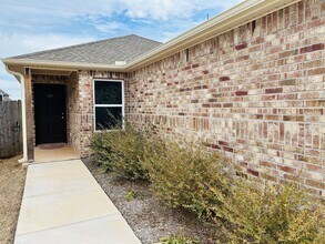 11804 Krew Wy in Yukon, OK - Building Photo - Building Photo