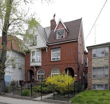 251-253 Dovercourt Rd in Toronto, ON - Building Photo