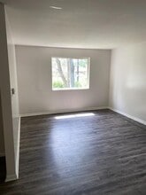 1342 Essex Dr in Lima, OH - Building Photo - Building Photo