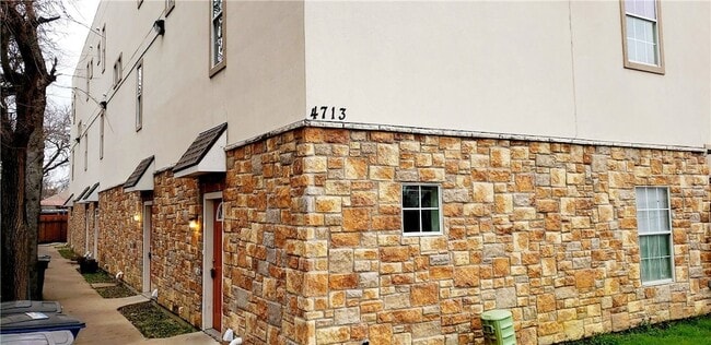 4713 Virginia Ave, Unit B in Dallas, TX - Building Photo - Building Photo