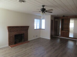 176 Chesterfield Ave in Colonial Heights, VA - Building Photo - Building Photo