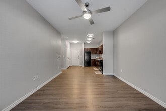 Forestwood in Balch Springs, TX - Foto de edificio - Building Photo