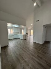 5567 W Sample Ave in Fresno, CA - Building Photo - Building Photo