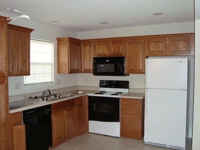 712 SW Shadow Glen Dr in Blue Springs, MO - Building Photo - Building Photo