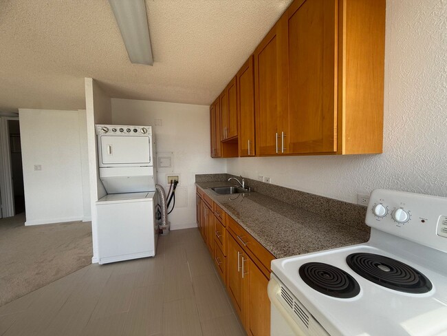 property at 1702 Kewalo St