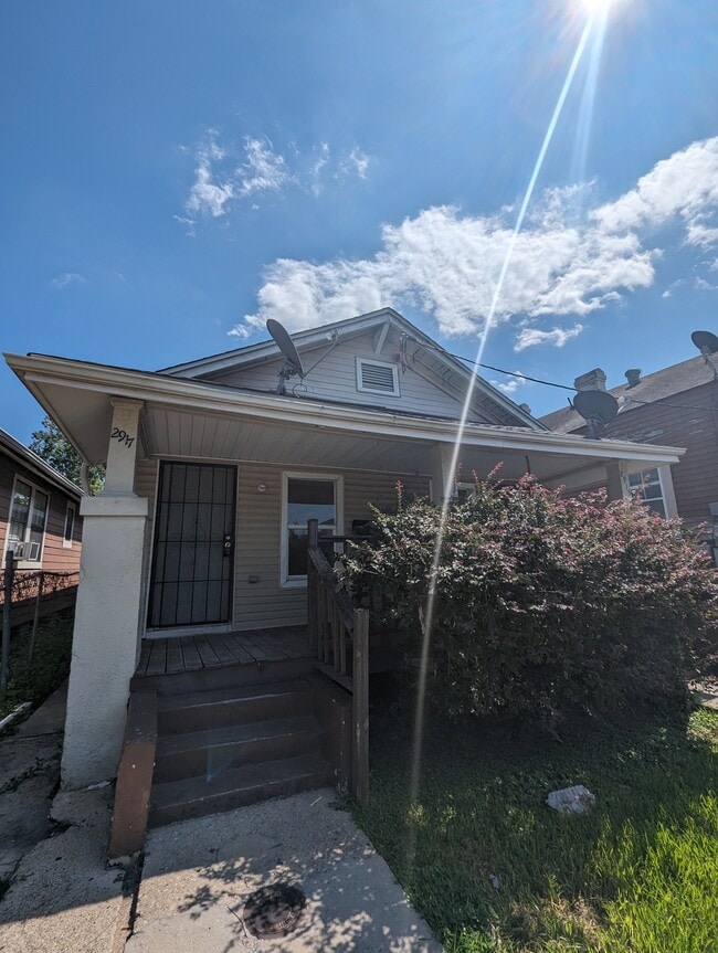property at 2917 General Taylor St