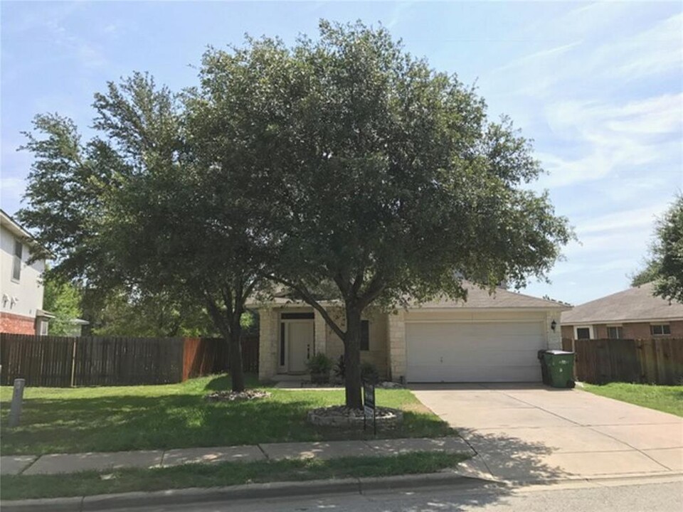 3513 Rock Shelf Ln in Round Rock, TX - Building Photo