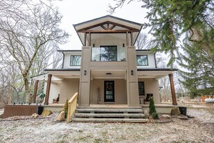 7980 Royal Ave in Zionsville, IN - Building Photo